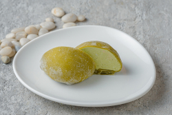 Десерт Моти ручной работы