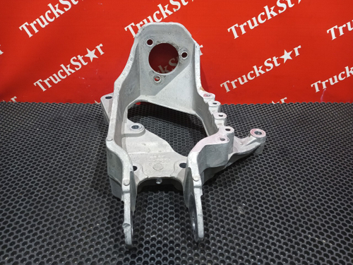 Кронштейн кабины передний левый