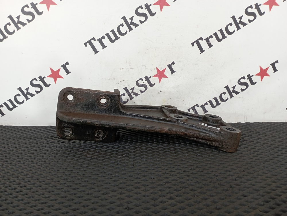 Кронштейн усилителя бампера