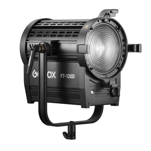 Осветитель светодиодный Godox F7-120D K2 с линзой Френеля