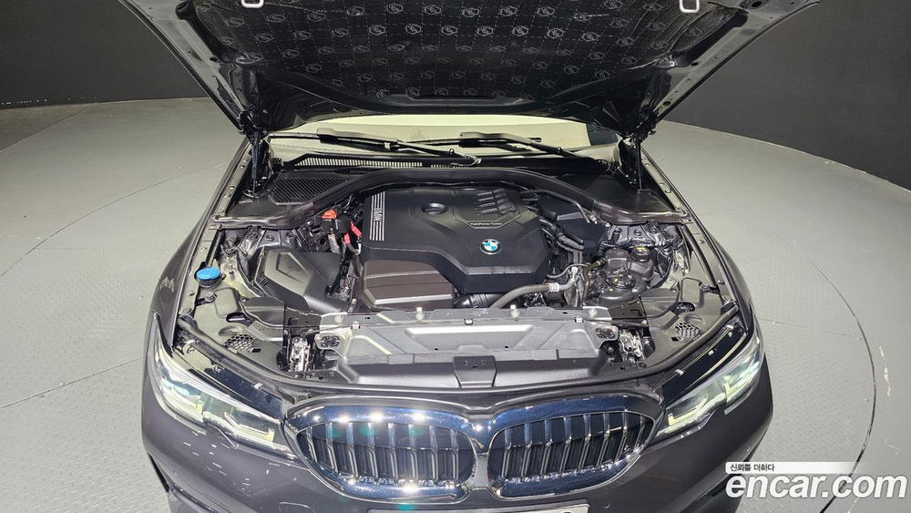BMW 3 Series (G20) 320i (05.2020)