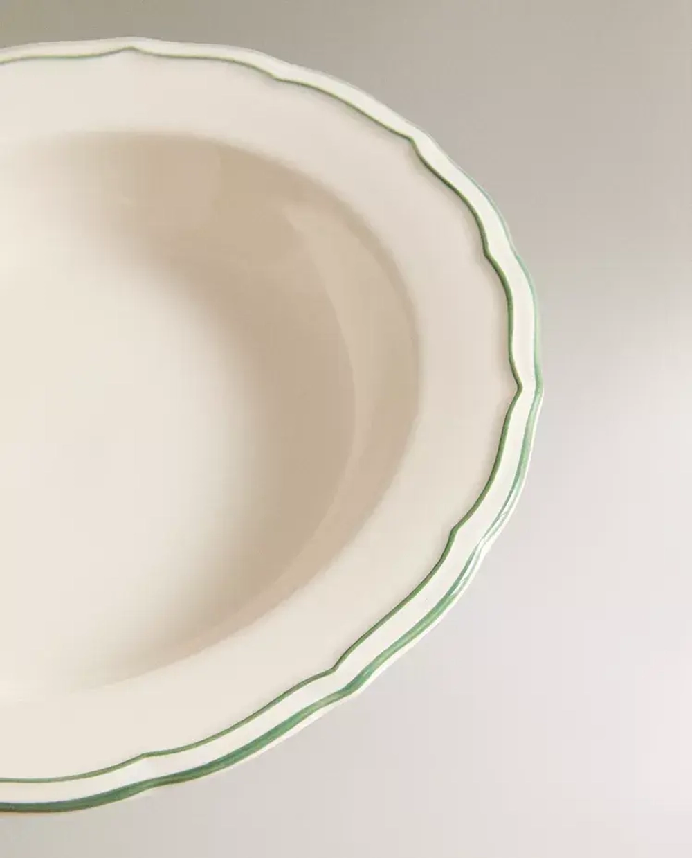 ZARA HOME СУПОВАЯ ТАРЕЛКА С ЗЕЛЕНЫМ ОБОДКОМ, ЗЕЛЕНЫЙ