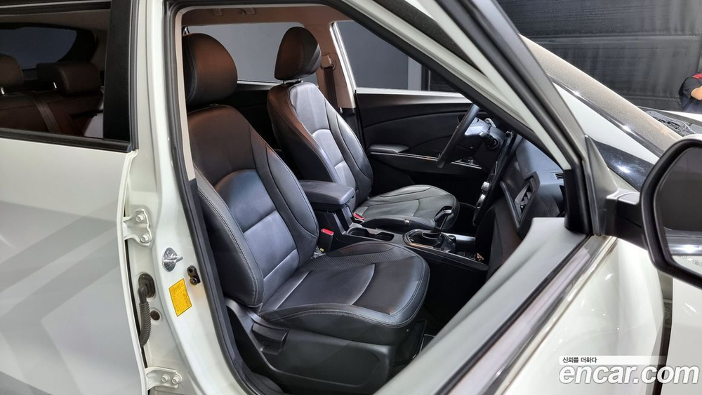 KG Mobility (Ssangyong) Very New Tivoli Дизель 1.6 2WD (09.2020)