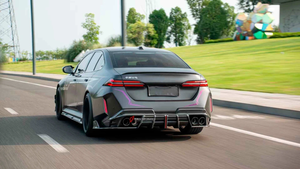 Карбоновый аэродинамический обвес для BMW M5 G90 G99 2024+ БМВ