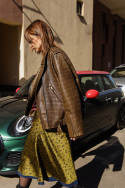 Косуха medium кроко коричневая