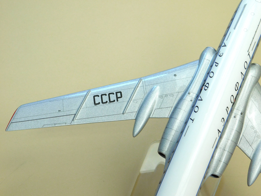 Модель самолета Ту-104А (М1:100, Аэрофлот СССР-42451)