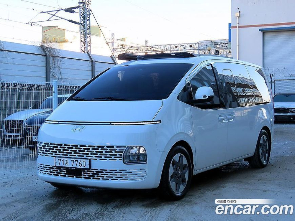 Hyundai Staria 4WD 캠핑카 (04.2022)
