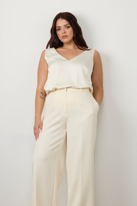 Топ двухслойный на широких бретелях, сливочный