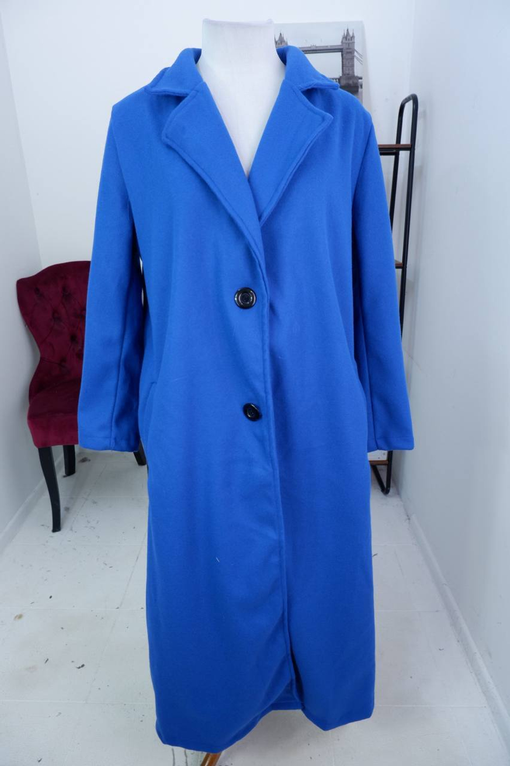 Пальто насыщенного синего цвета без подкладки свободного кроя, маркировка S, 44 размер, но по замерам можно до 48