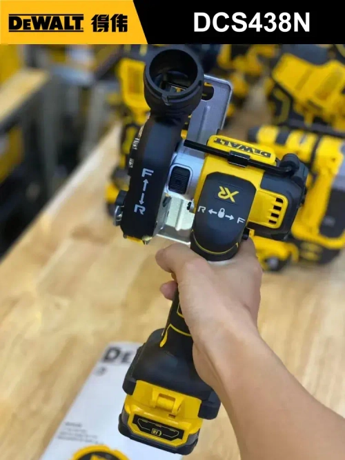 DEWALT Мини циркулярная пила аккумуляторная DCS438N 20B,220000 об/мин, 76 мм (совместим с 3 дисками)