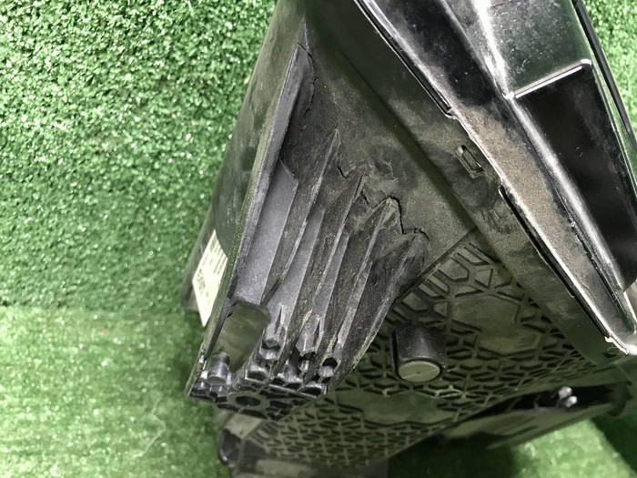 Битая Фара правая Zeekr 009 (2022-н.в.) LED