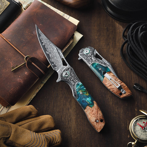 Складной туристический нож TRIVISA Apus-07C/P клинок 67 Layers Damascus рукоять сталь, дерево и смола (бирюзовый-коричневый)