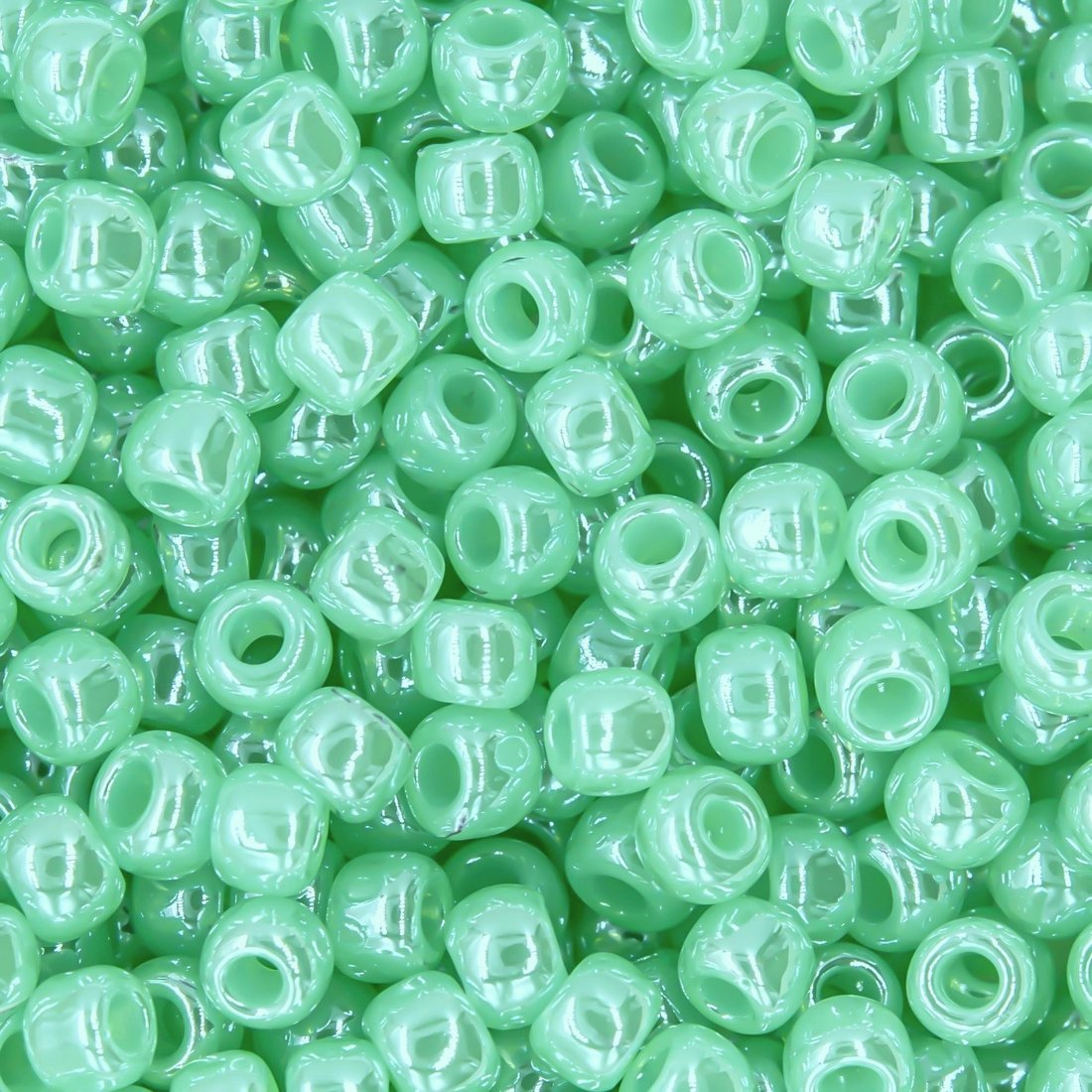 Японский бисер TOHO Round 8/0 (№144), жемчужный глянцевый