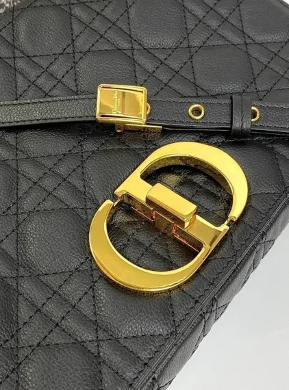 Сумка Dior Caro, модель маленького формата черный