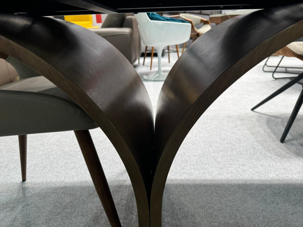 Стол DT2341 (180-260) белая глянцевая керамика/орех