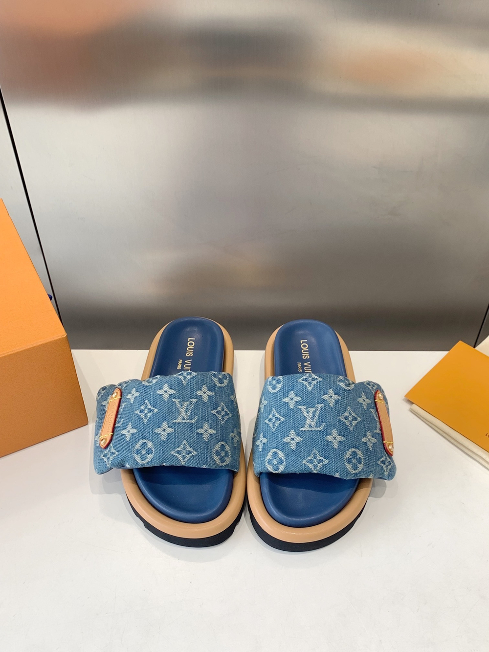 Louis Vuitton Pool Pillow Flat Comfort Mule