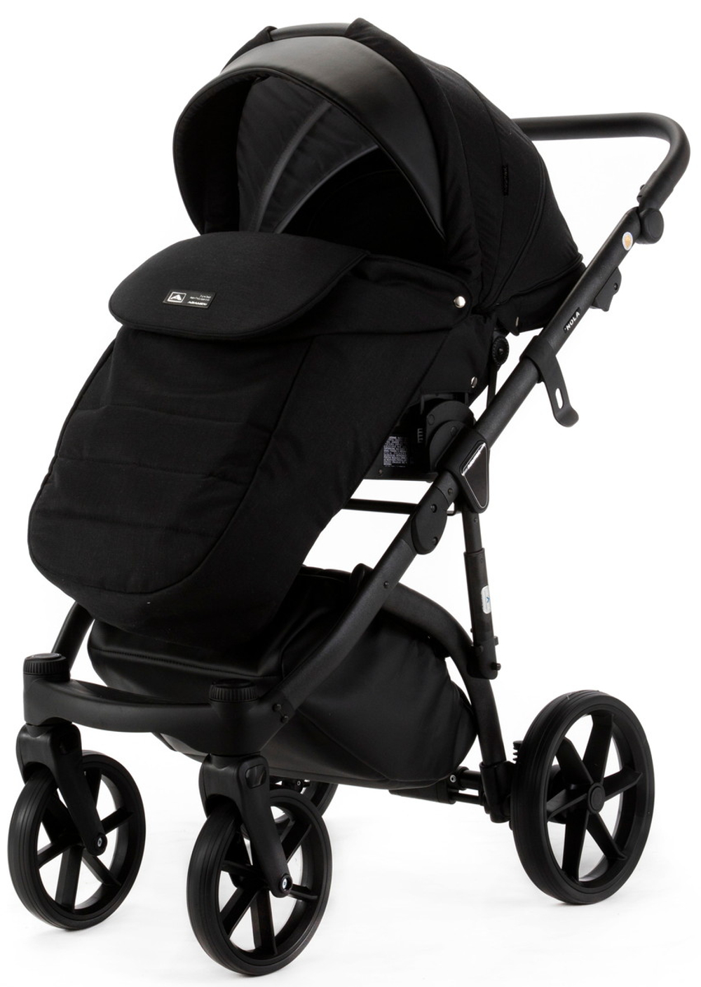 Детская коляска Adamex Nola Natura 2 в 1 N-11-CARBON (ЧЕРН + ЧЕРН. КОЖА)