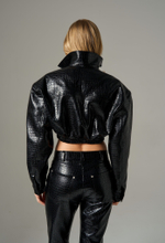 Брюки из кожи с тиснением под крокодила, черный