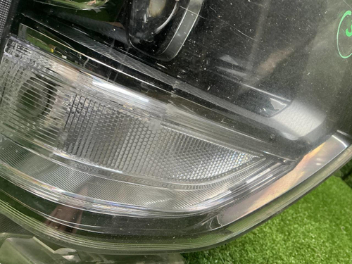 Фара правая Hyundai Santa Fe 4 (2018-2021) LED