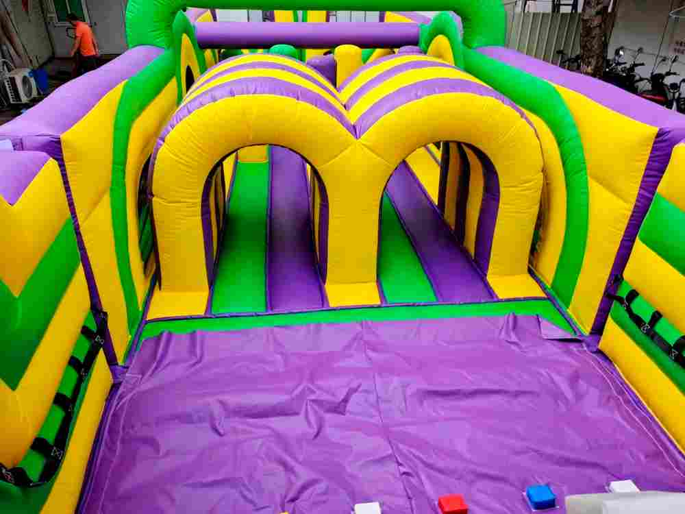 Надувной батут «Длинная полоса препятствий» 16*4*5 м