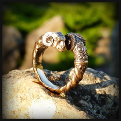 Кольцо "Золотое руно" литье художественное , бронза