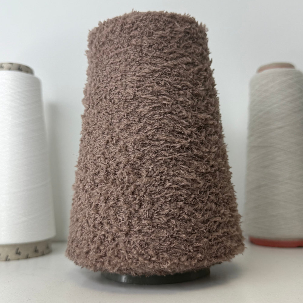 OMEGA - Pinori Filati; 100% фибра; 400м/100гр; Травка; col. 090, цвет: теплый тауп; Есть бобинка: 250 гр