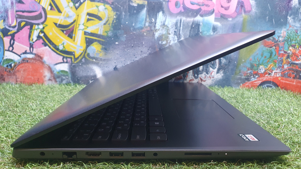 Ноутбук Lenovo A6/8Gb/Radeon 530 2Gb