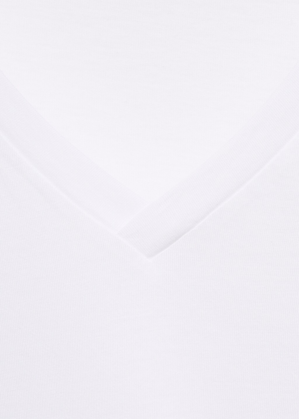 Хлопковая футболка с V-образной горловиной