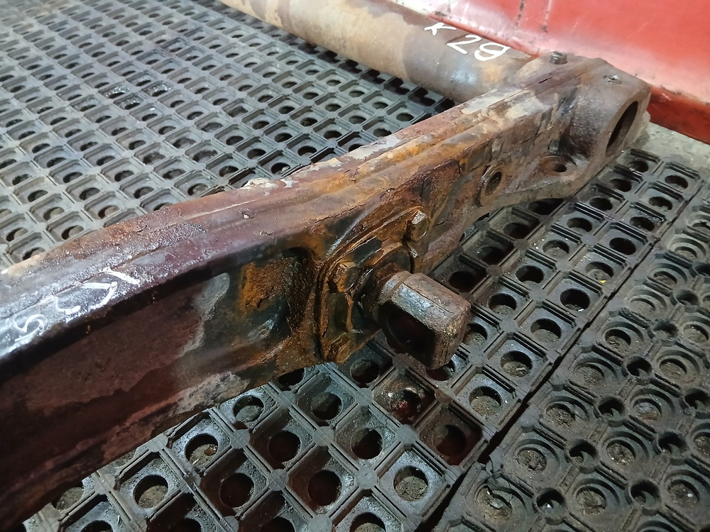 Кронштейн пневморессоры задний