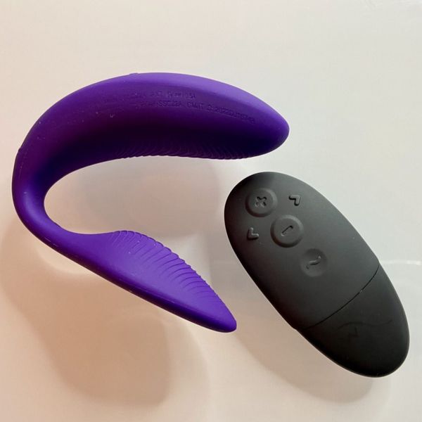 Хотим поделиться обзором на интересный парный девайс We-Vibe Sync 2. Это отличный пример того, как технология может мягко и ненавязчиво усиливать интимную близость.