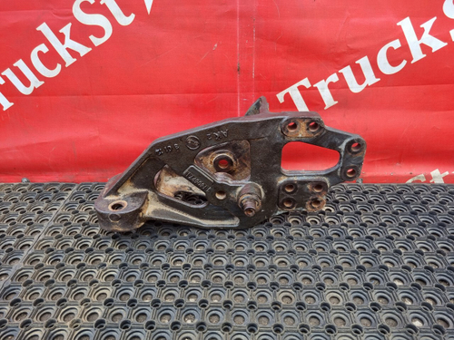 Кронштейн рессоры передней правый