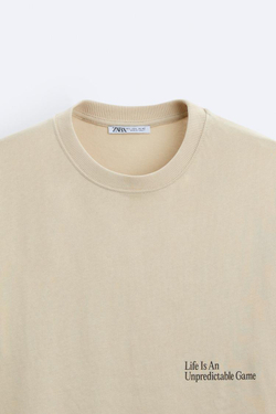 ZARA ФУТБОЛКА С ПРИНТОМ И НАДПИСЬЮ, ЭКРЮ