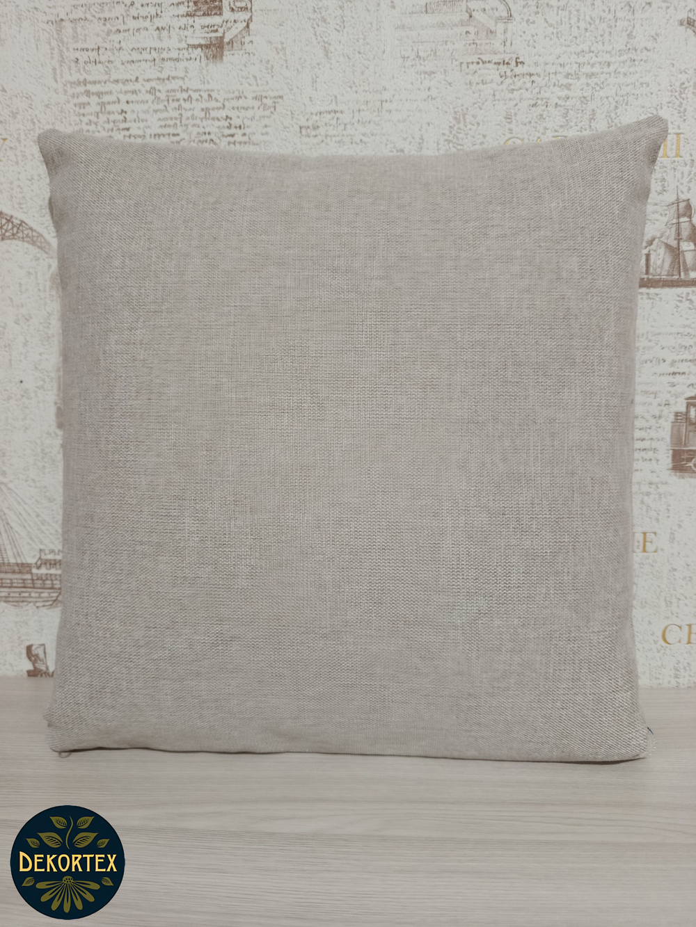 Декоративный гобеленовый чехол для интерьерной подушки В саду 38*38