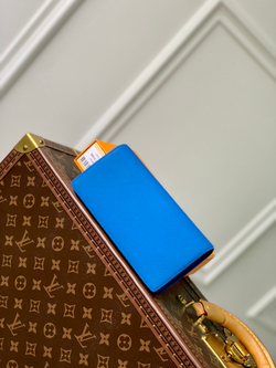Louis Vuitton Brazza Wallet