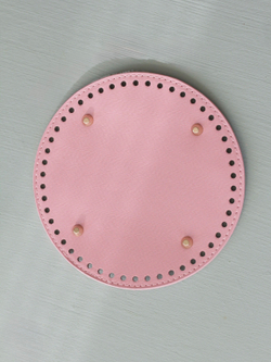 Донышко для вязания сумок и корзинок (круг 19 см, цвет розовый) / Круглое донышко с ножками для вязания сумки, шкатулки, коробки 19 см