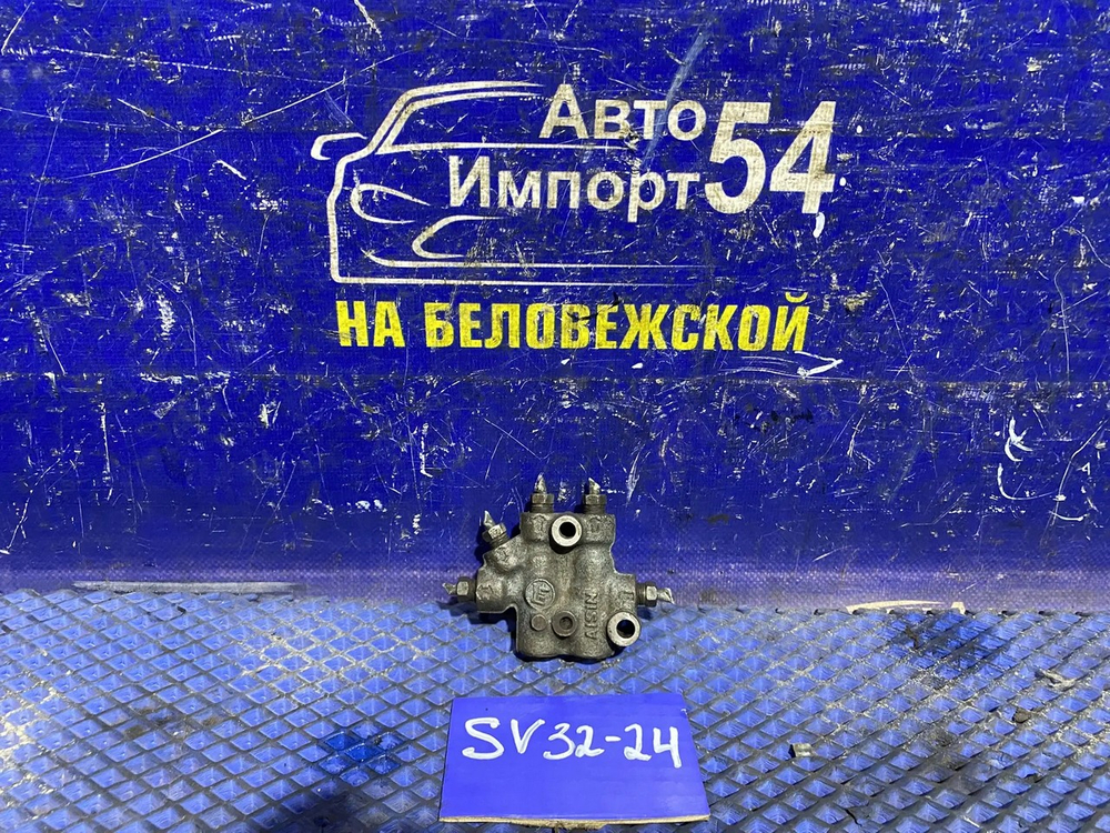 Распределитель тормозной TOYOTA CAMRY 1993