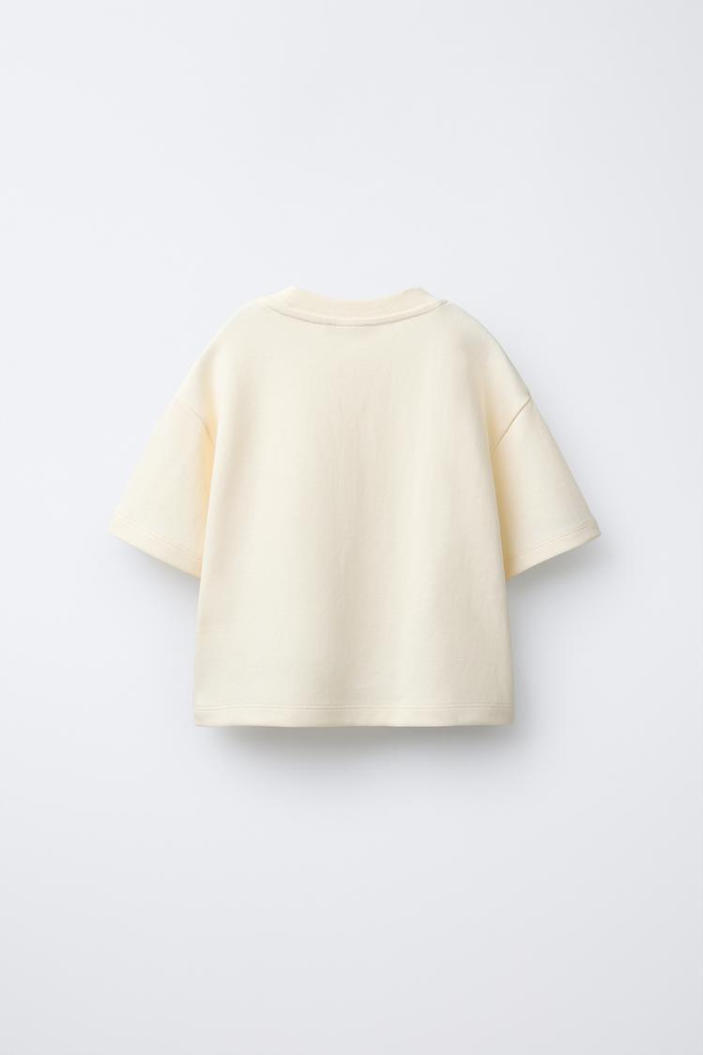 ZARA КОМПЛЕКТ ИЗ ФУТБОЛКИ И ШОРТОВ-БЕРМУДОВ ИНТЕРЛОК С НАДПИСЬЮ, ЭКРЮ