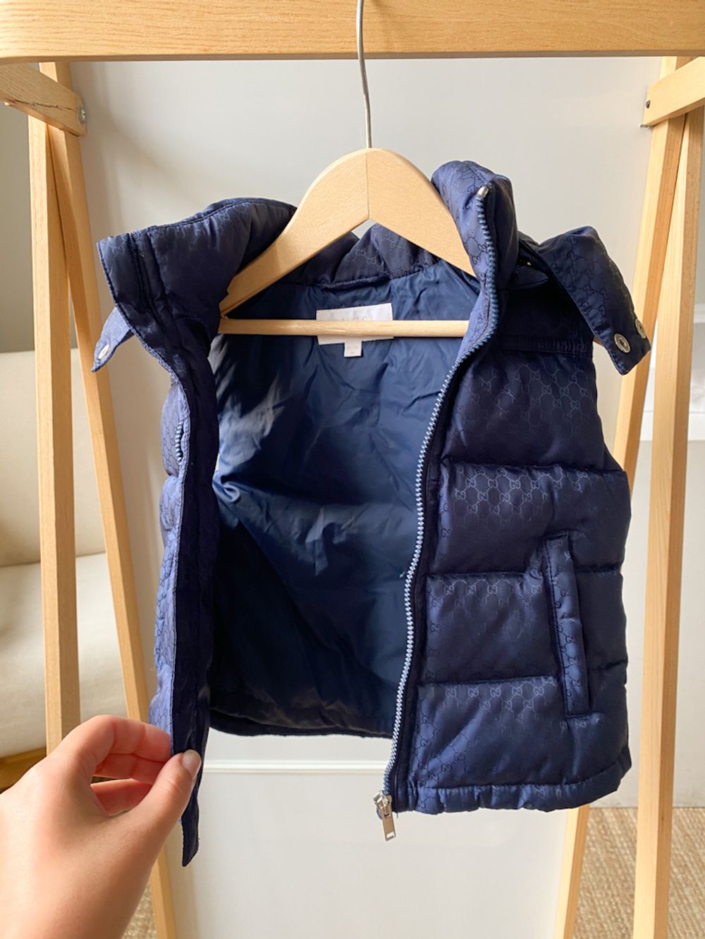 Пуховой жилет Gucci, 86