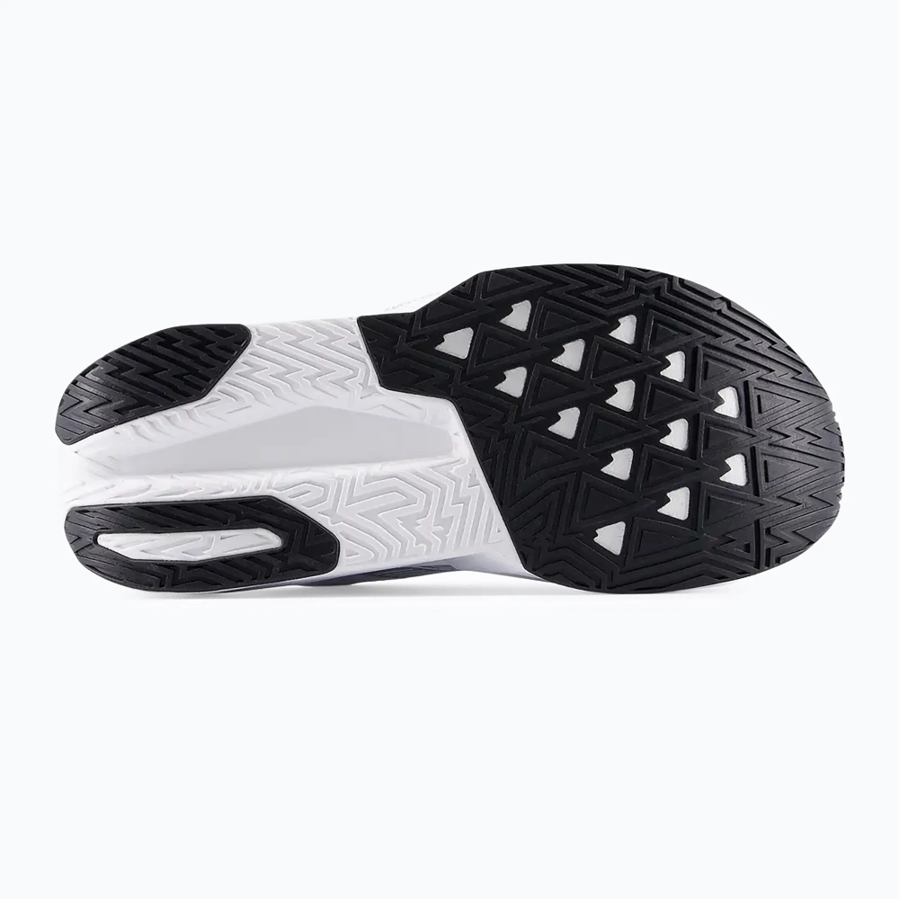Женские Кроссовки для бега New Balance FuelCell Rebel V5 white