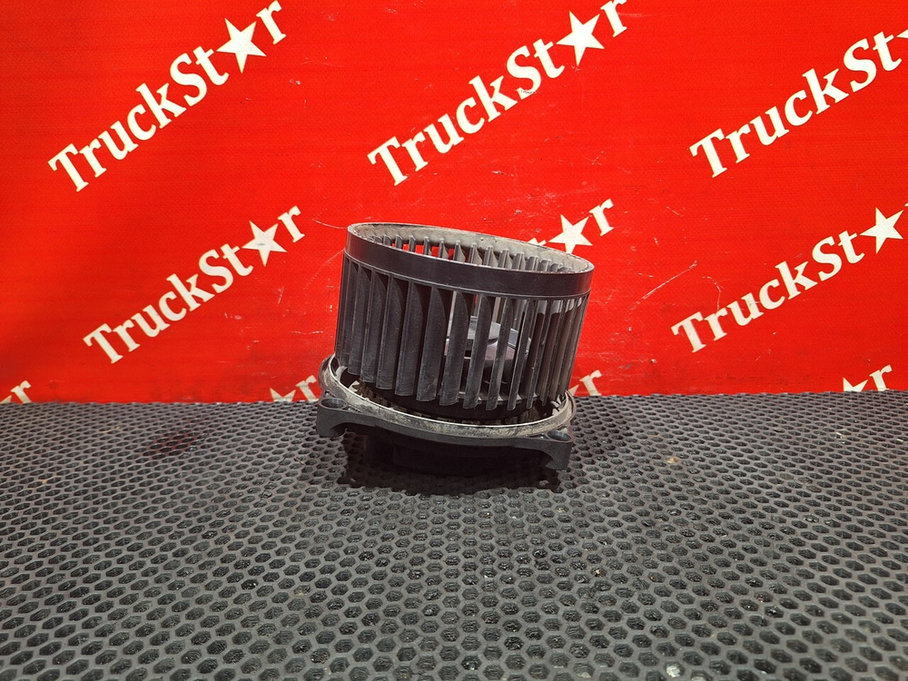 Моторчик отопителя 2018г.