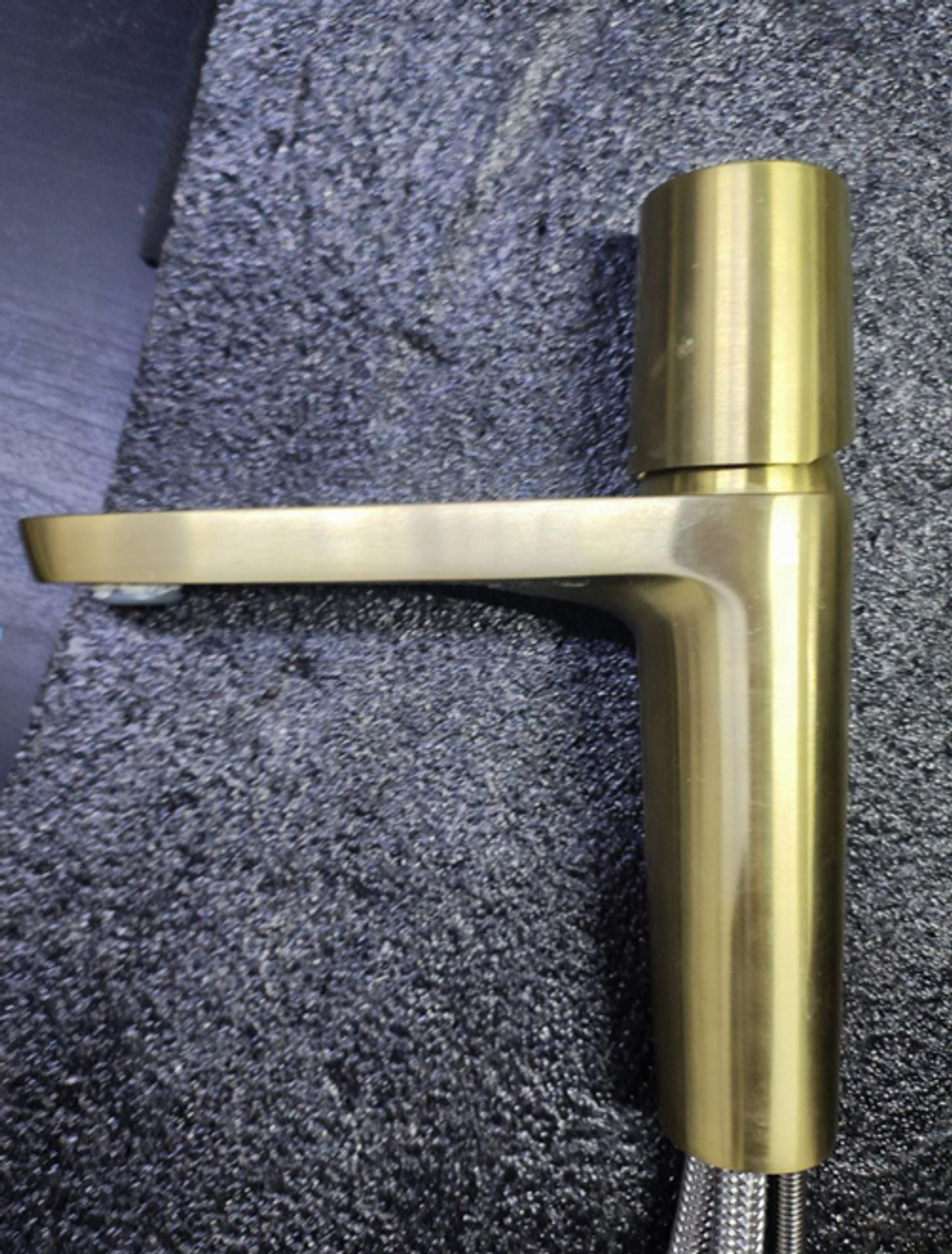 Смеситель для раковины TZAR 340401OC-80 золото