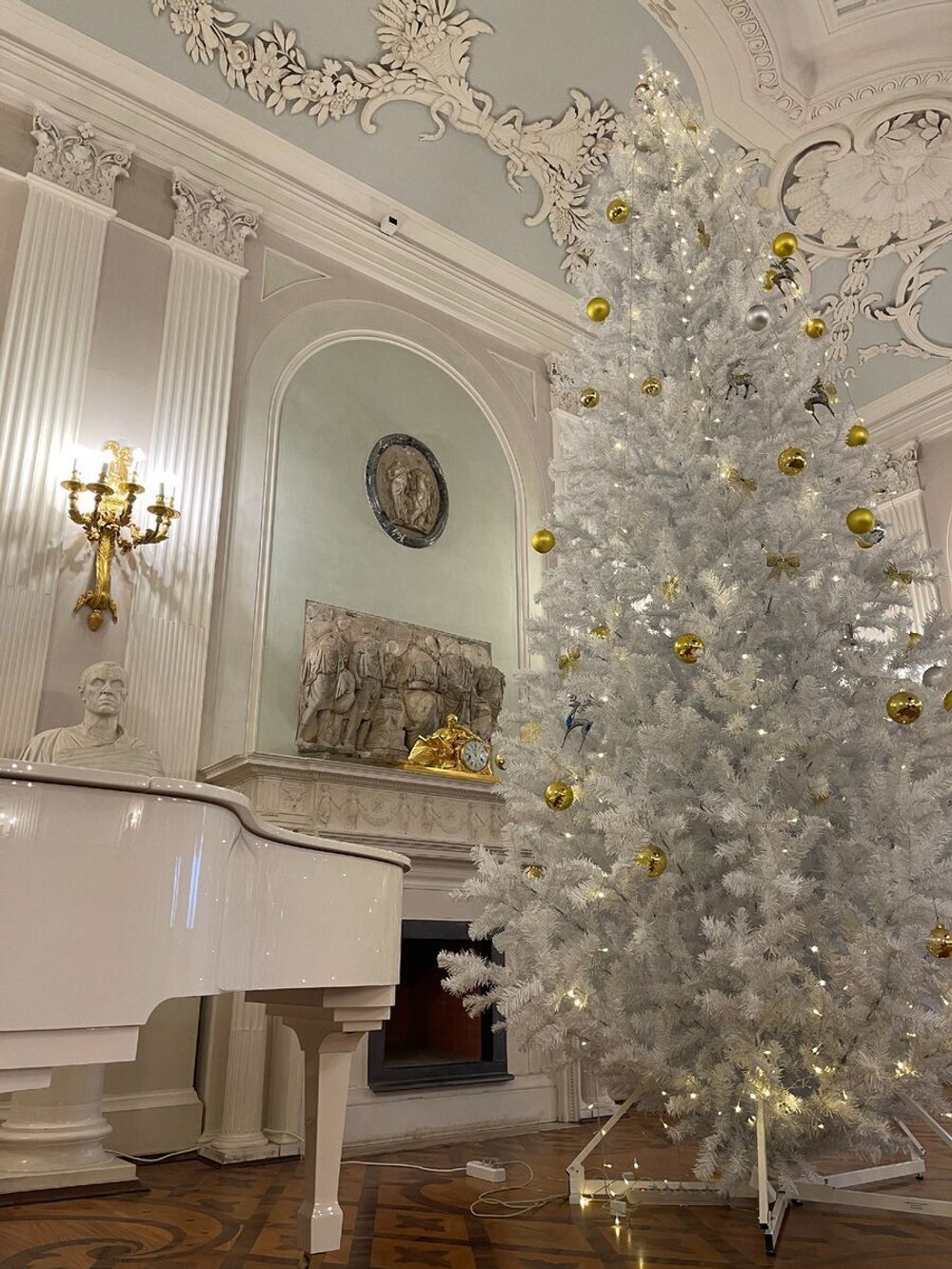 Большая белая елка «Рублевская» (белая пвх) 3 м