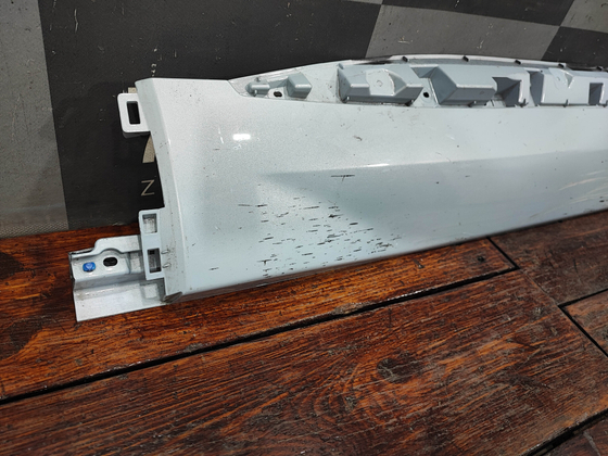 Накладка двери задней правой Geely Monjaro 21-нв Б/У Оригинал 6073120100