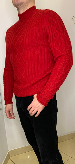 Мужской красный джемпер