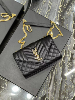 Saint Laurent Envelope Bag 21 cm