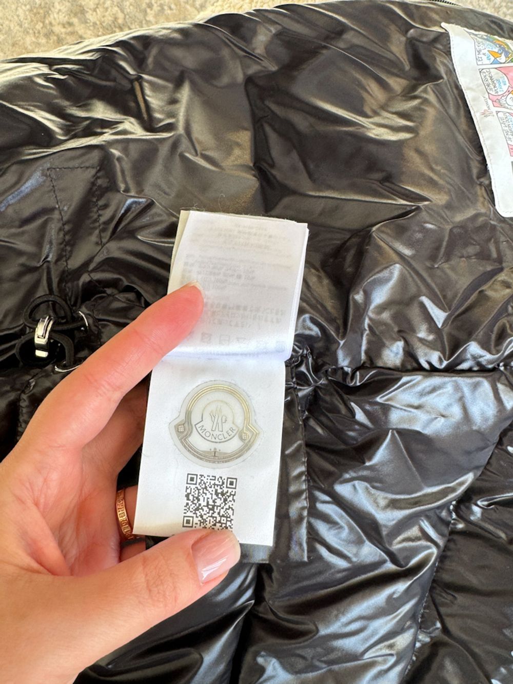 Новое пуховое пальто Moncler, 140