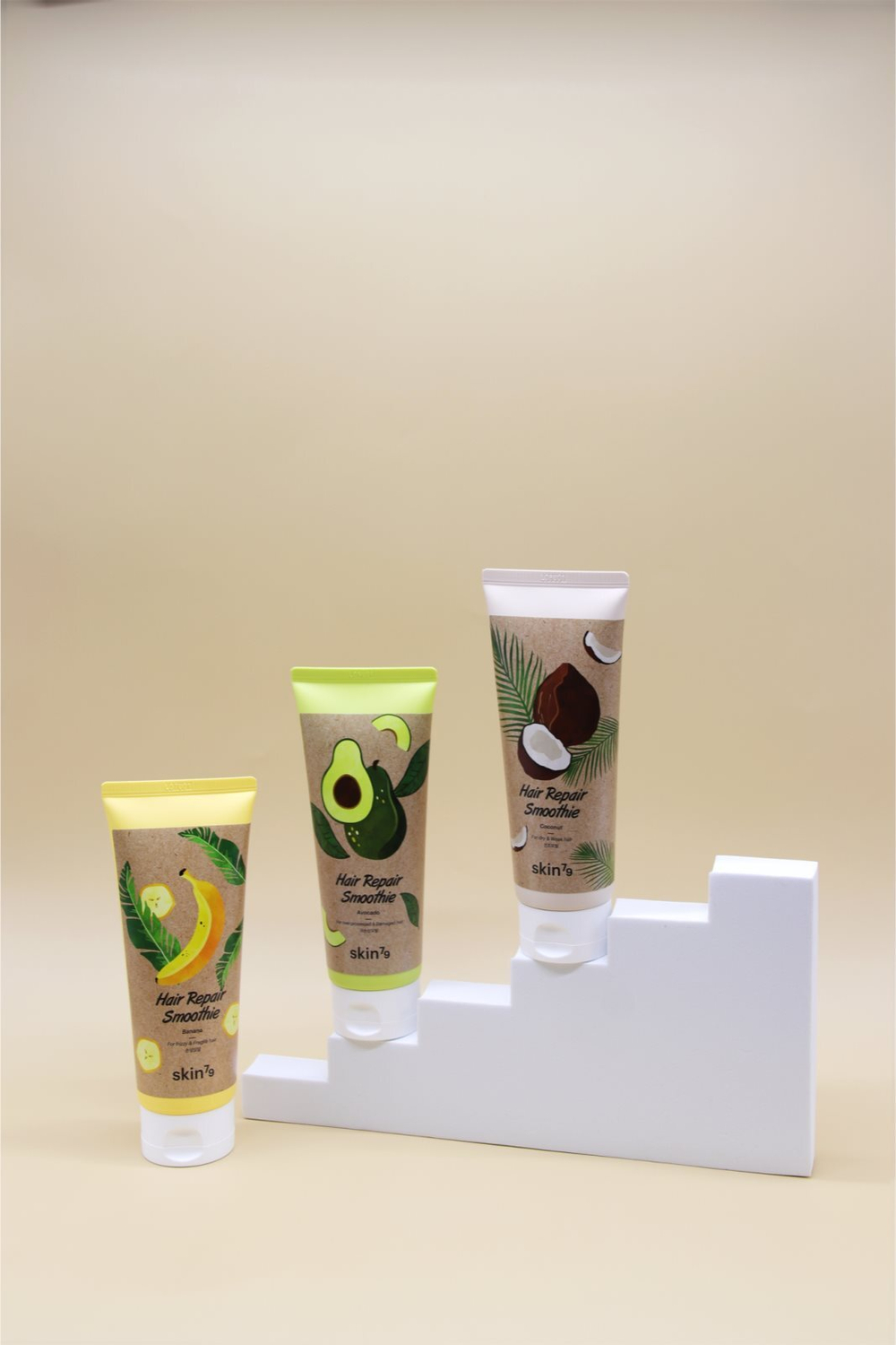 Skin79 Hair Repair Smoothie Coconut - глубоко восстанавливающая маска для сухих, трудно поддающихся укладке волос /   150  ml  / GTIN 8809393405247