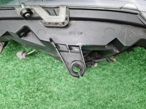 Фара правая Toyota RAV4 5 XA50 (2018-н.в.) LED