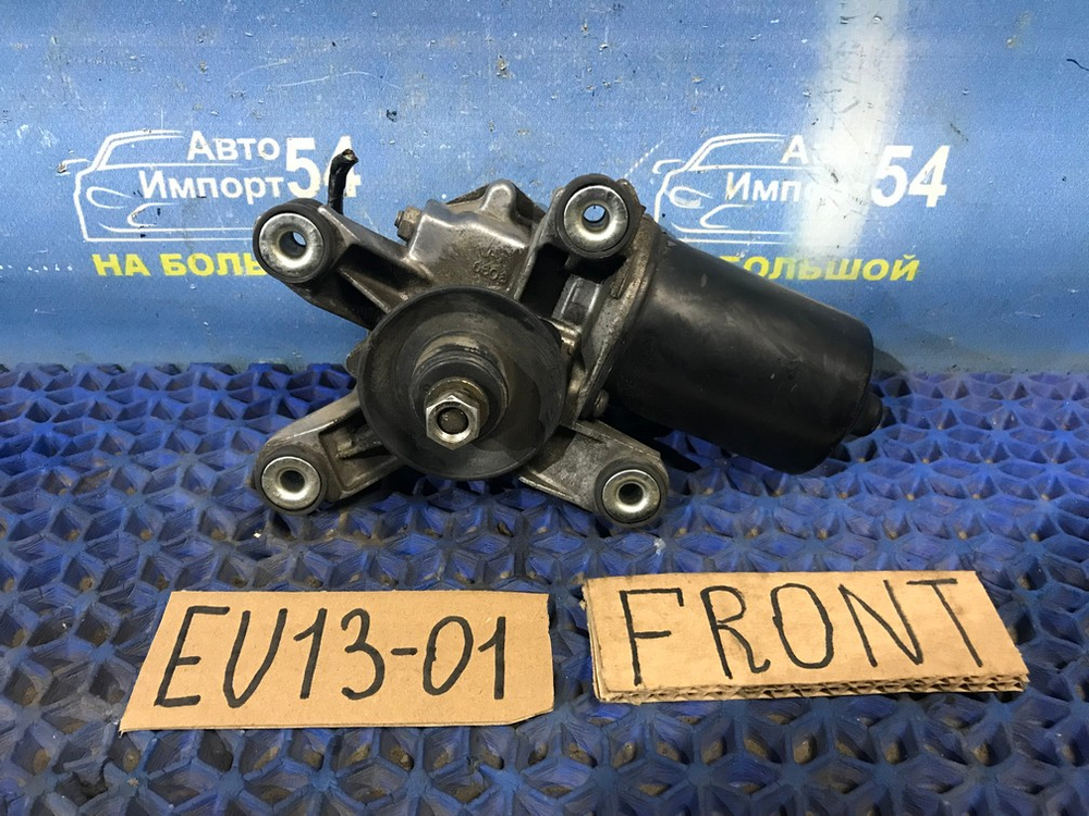 Моторчик переднего дворника NISSAN BLUEBIRD 1993