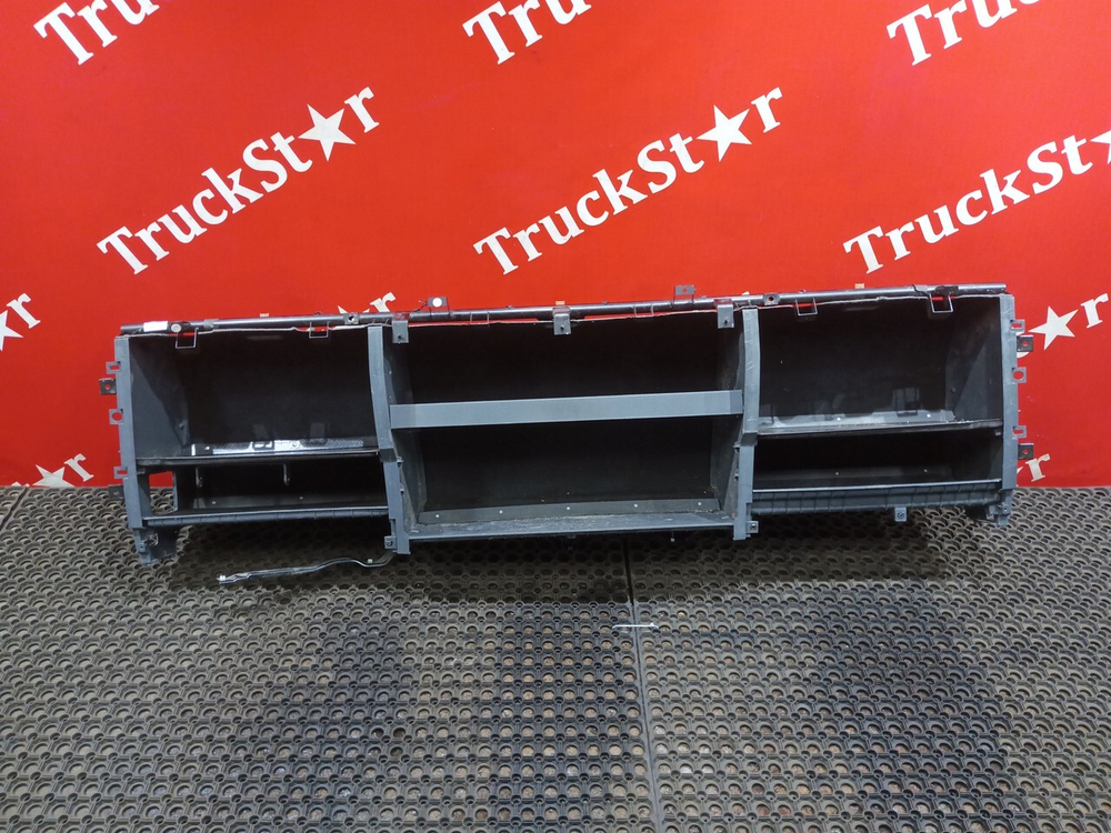 Консоль кабины верхняя 2023г.